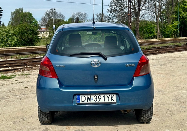 Toyota Yaris cena 18900 przebieg: 105000, rok produkcji 2008 z Wrocław małe 407